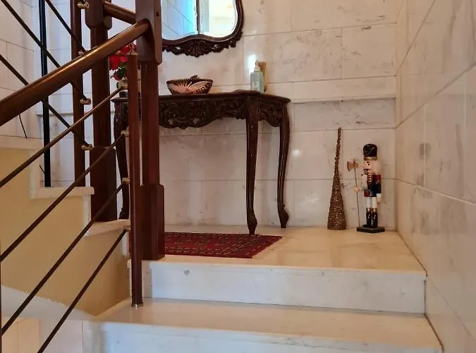 Papastavrou 卡拉维塔