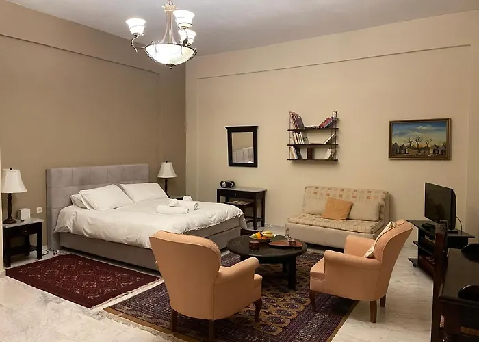 招待所 Papastavrou 卡拉维塔